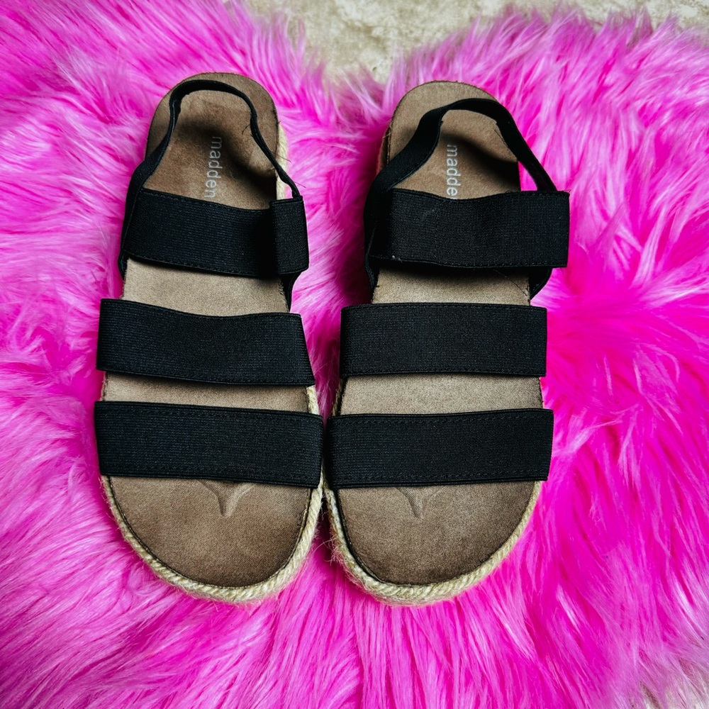 Madden Girl Platform Sandals Style CRIS01J1 Black‎ size 6.5 Women’s
